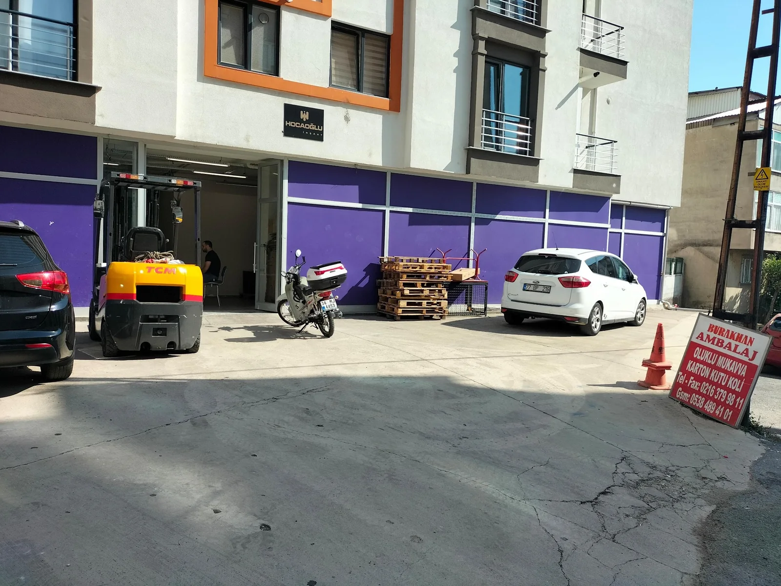 Burakhan Ambalaj dış cephe ve işletme girişi
